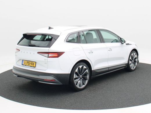 Skoda Enyaq iV 60 | Panoramadak | Adaptive Cruise | Stoelverwarming | Carplay | Camera | Navigatie | 21 inch | 9... ActivLease financial lease