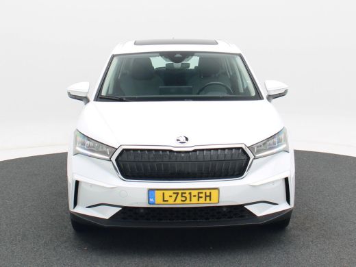 Skoda Enyaq iV 60 | Panoramadak | Adaptive Cruise | Stoelverwarming | Carplay | Camera | Navigatie | 21 inch | 9... ActivLease financial lease
