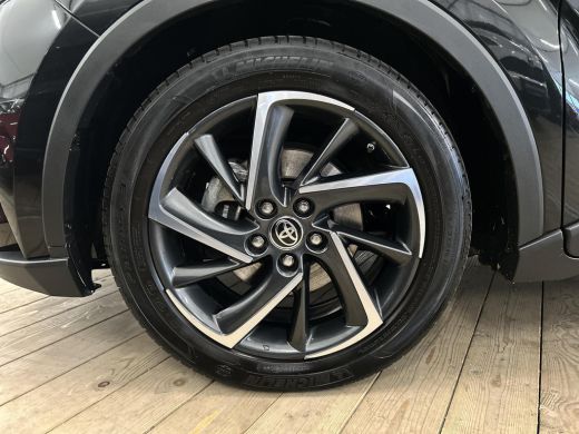 Toyota C-HR 1.8 Hybrid Dynamic ActivLease financial lease