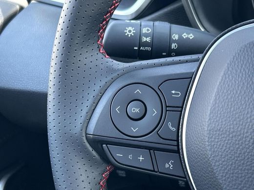 Toyota Corolla Hybrid 140 GR Sport **NAVIGAIE/ PANORAMA DAK/ HEAD UP DISPLAY/ DODEHOEK DETECTIE** ActivLease financial lease