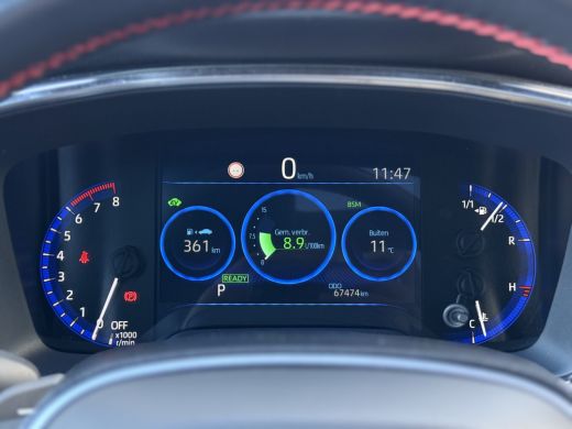 Toyota Corolla Touring Sports 2.0 Hybrid Business GR-Sport | Pano | Trekhaak | JBL | ACC | Keyless | LED | 18 inch ActivLease financial lease