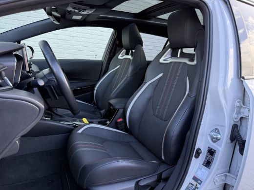 Toyota Corolla Touring Sports 2.0 Hybrid Business GR-Sport | Pano | Trekhaak | JBL | ACC | Keyless | LED | 18 inch ActivLease financial lease