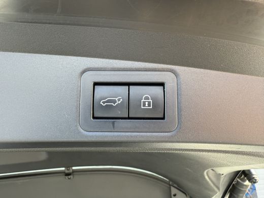 Toyota Corolla Touring Sports 2.0 Hybrid Business GR-Sport | Pano | Trekhaak | JBL | ACC | Keyless | LED | 18 inch ActivLease financial lease