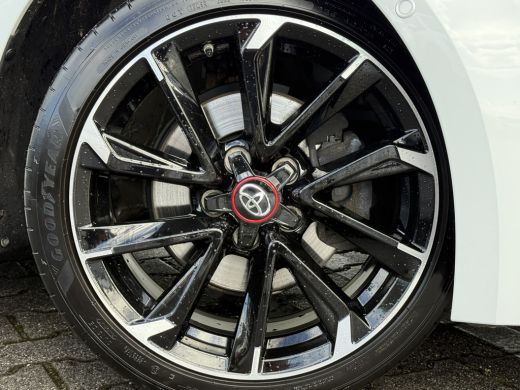 Toyota Corolla Touring Sports 2.0 Hybrid Business GR-Sport | Pano | Trekhaak | JBL | ACC | Keyless | LED | 18 inch ActivLease financial lease