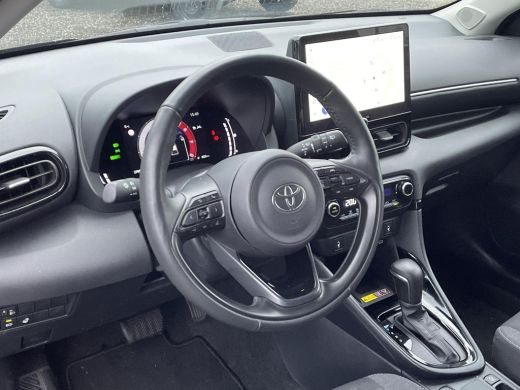 Toyota Yaris 1.5 Hybrid 115 Dynamic **DODE HOEK DETECTIE/ PARKEERSENSOREN/ STOELVERWARMING/ COMFORT PACK** ActivLease financial lease