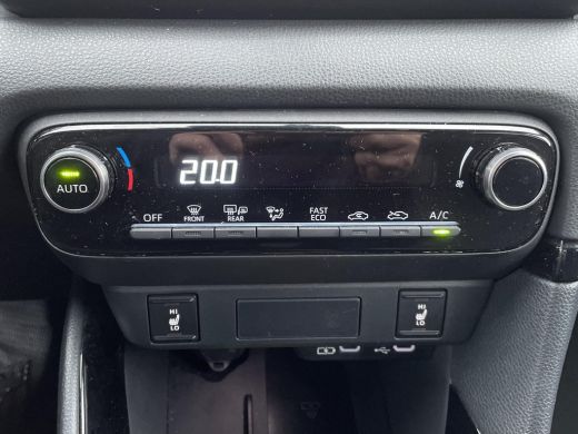 Toyota Yaris 1.5 Hybrid 115 Dynamic **DODE HOEK DETECTIE/ PARKEERSENSOREN/ STOELVERWARMING/ COMFORT PACK** ActivLease financial lease