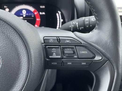 Toyota Yaris 1.5 Hybrid 115 Dynamic **DODE HOEK DETECTIE/ PARKEERSENSOREN/ STOELVERWARMING/ COMFORT PACK** ActivLease financial lease