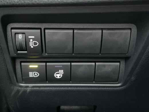 Toyota Yaris 1.5 Hybrid 115 Dynamic **DODE HOEK DETECTIE/ PARKEERSENSOREN/ STOELVERWARMING/ COMFORT PACK** ActivLease financial lease