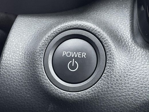 Toyota Yaris 1.5 Hybrid 115 Dynamic **DODE HOEK DETECTIE/ PARKEERSENSOREN/ STOELVERWARMING/ COMFORT PACK** ActivLease financial lease