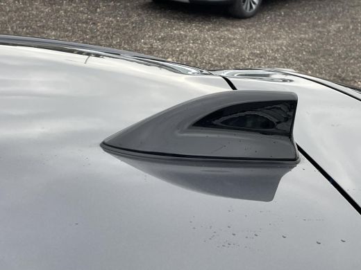 Toyota Yaris 1.5 Hybrid 115 Dynamic **DODE HOEK DETECTIE/ PARKEERSENSOREN/ STOELVERWARMING/ COMFORT PACK** ActivLease financial lease