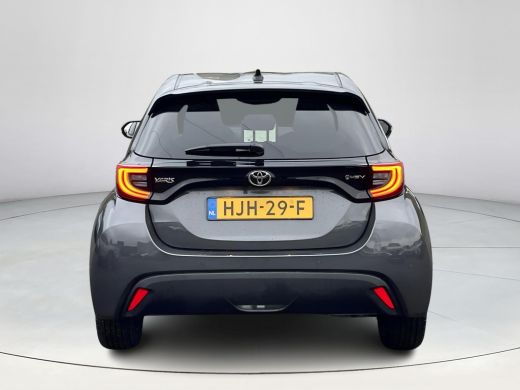 Toyota Yaris 1.5 Hybrid 115 Dynamic **DODE HOEK DETECTIE/ PARKEERSENSOREN/ STOELVERWARMING/ COMFORT PACK** ActivLease financial lease