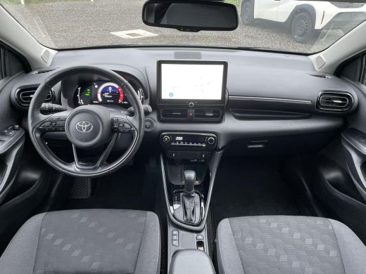 Toyota Yaris 1.5 Hybrid 115 Dynamic **DODE HOEK DETECTIE/ PARKEERSENSOREN/ STOELVERWARMING/ COMFORT PACK** ActivLease financial lease