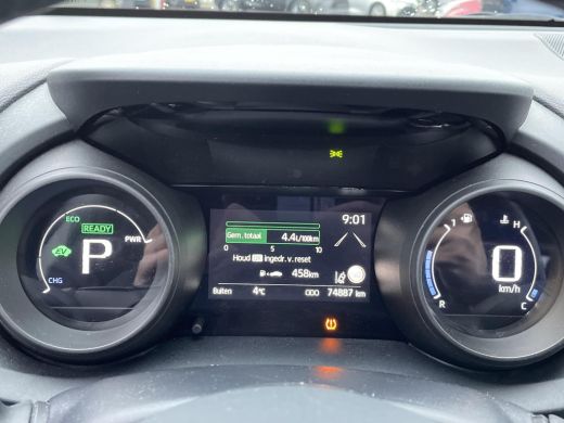 Toyota Yaris 1.5 Hybrid Dynamic **APPLE CARPLAY/ NAVIGATIE/ 36 MAANDEN GARANTIE** ActivLease financial lease