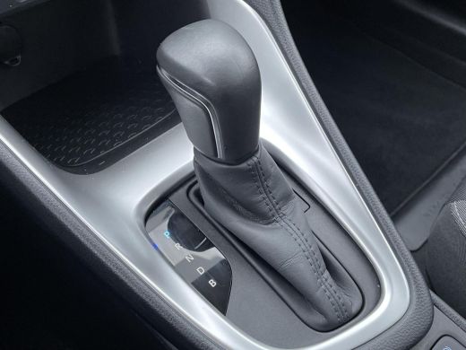 Toyota Yaris 1.5 Hybrid Dynamic **APPLE CARPLAY/ NAVIGATIE/ 36 MAANDEN GARANTIE** ActivLease financial lease