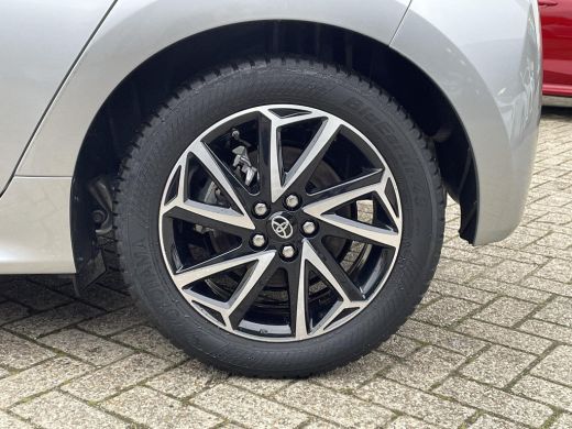 Toyota Yaris 1.5 Hybrid Dynamic **APPLE CARPLAY/ NAVIGATIE/ 36 MAANDEN GARANTIE** ActivLease financial lease