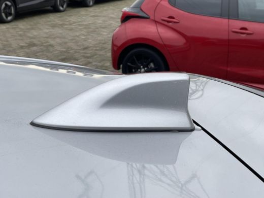 Toyota Yaris 1.5 Hybrid Dynamic **APPLE CARPLAY/ NAVIGATIE/ 36 MAANDEN GARANTIE** ActivLease financial lease