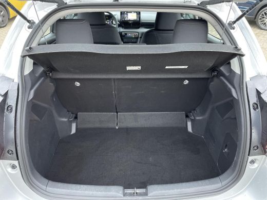 Toyota Yaris 1.5 Hybrid Dynamic **APPLE CARPLAY/ NAVIGATIE/ 36 MAANDEN GARANTIE** ActivLease financial lease