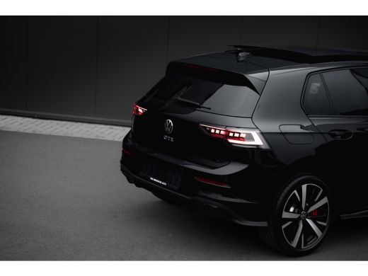 Volkswagen Golf 1.5 eHybrid 272PK GTE | Full Option | HUD | Panorama | Leder | Trekhaak | ActivLease financial lease