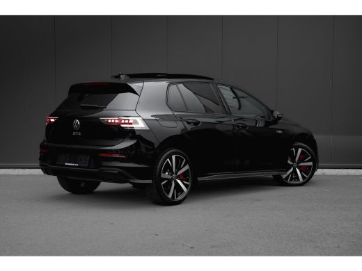 Volkswagen Golf 1.5 eHybrid 272PK GTE | Full Option | HUD | Panorama | Leder | Trekhaak | ActivLease financial lease