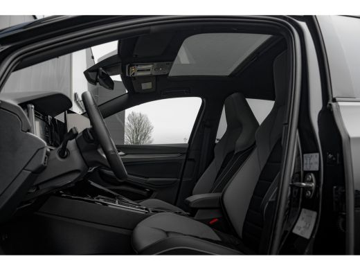 Volkswagen Golf 1.5 eHybrid 272PK GTE | Full Option | HUD | Panorama | Leder | Trekhaak | ActivLease financial lease