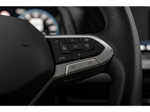 Volkswagen Golf 1.5 eHybrid 272PK GTE | Full Option | HUD | Panorama | Leder | Trekhaak | ActivLease financial lease