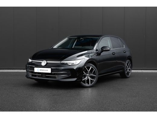 Volkswagen Golf 1.5 eHybrid 204pk Style Edition Trekhaak | Camera | Head-Up | Elektrische stoelen |