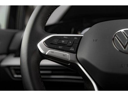 Volkswagen Golf 1.5 eHybrid 204pk Style Edition Trekhaak | Camera | Head-Up | Elektrische stoelen | ActivLease financial lease