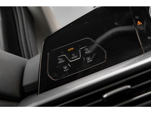 Volkswagen Golf 1.5 eHybrid 204pk Style Edition Trekhaak | Camera | Head-Up | Elektrische stoelen | ActivLease financial lease