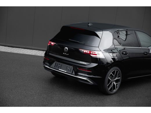 Volkswagen Golf 1.5 eHybrid 204pk Style Edition Trekhaak | Camera | Head-Up | Elektrische stoelen | ActivLease financial lease