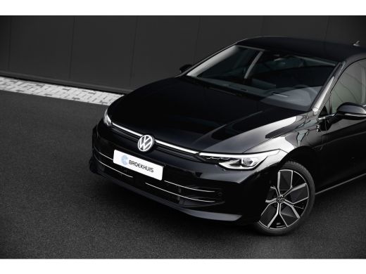 Volkswagen Golf 1.5 eHybrid 204pk Style Edition Trekhaak | Head-Up | Elektrische stoelen | Camera | ActivLease financial lease