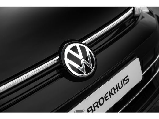 Volkswagen Golf 1.5 eHybrid 204pk Style Edition Trekhaak | Head-Up | Elektrische stoelen | Camera | ActivLease financial lease