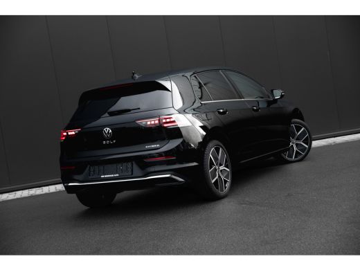 Volkswagen Golf 1.5 eHybrid 204pk Style Edition Trekhaak | Head-Up | Elektrische stoelen | Camera | ActivLease financial lease