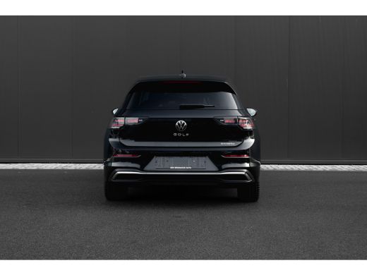 Volkswagen Golf 1.5 eHybrid 204pk Style Edition Trekhaak | Head-Up | Elektrische stoelen | Camera | ActivLease financial lease