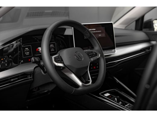 Volkswagen Golf 1.5 eHybrid 204pk Style Edition Trekhaak | Head-Up | Elektrische stoelen | Camera | ActivLease financial lease