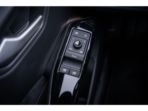 Volkswagen ID.3 GTX Limited Edition | Fire+Ice Pakket | Steunhaak | Variabele laadbodem | Head Up Display | ActivLease financial lease