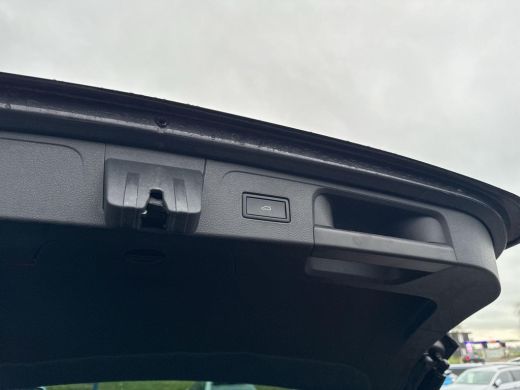 Volkswagen Passat Variant 1.4 TSI PHEV GTE Business | LED | Trekhaak | Elek. klep | A-Camera | ActivLease financial lease