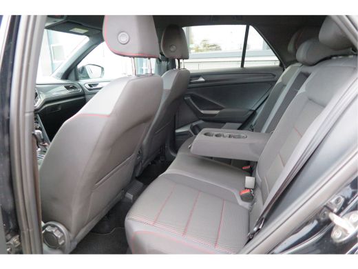 Volkswagen T-Roc 1.5 TSI 150pk DSGSport Camera , Virtual Cockpit , Navi , Led , Carplay, DAB+ ,PDC, LMV, Electr. b... ActivLease financial lease