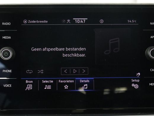 Volkswagen T-Roc 1.5 TSI Life Business | Stoelverwarming | Camera | Virtual Cockpit | Carplay | Full LED | Adaptiv... ActivLease financial lease