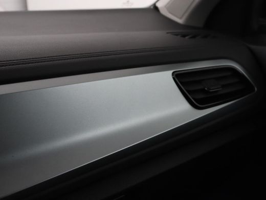 Volkswagen T-Roc 1.5 TSI Life Business | Stoelverwarming | Camera | Virtual Cockpit | Carplay | Full LED | Adaptiv... ActivLease financial lease