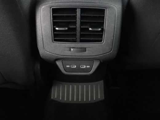 Volkswagen T-Roc 1.5 TSI Life Business | Stoelverwarming | Camera | Virtual Cockpit | Carplay | Full LED | Adaptiv... ActivLease financial lease