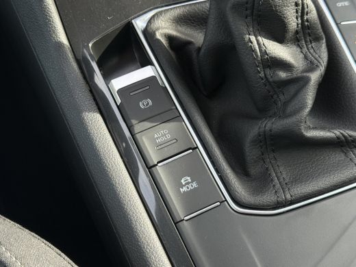 Volkswagen Tiguan 1.4 TSI eHybrid 245pk Elegance | Pano | ACC | Camera | IQ Light | Virtual Cockpit | 18 inch ActivLease financial lease