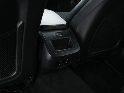 Volvo  V90 2.0 D4 R-Design (INCL-BTW) LEATHER-FABRIC | DIGI-COCKPIT | FULL-LED | HEATED-SPORTSEATS | LANE-AS... ActivLease financial lease