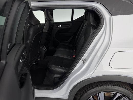 Volvo  XC40 Recharge P8 AWD R-Design [ 3-Fase ] {SOH-89%} (INCL-BTW) *PANO | LEATHER-MICROFIBRE | DIGI-COCKPI... ActivLease financial lease