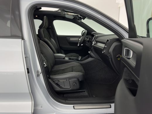 Volvo  XC40 Recharge P8 AWD R-Design [ 3-Fase ] {SOH-89%} (INCL-BTW) *PANO | LEATHER-MICROFIBRE | DIGI-COCKPI... ActivLease financial lease