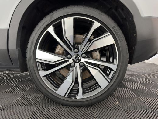Volvo  XC40 Recharge P8 AWD R-Design [ 3-Fase ] {SOH-89%} (INCL-BTW) *PANO | LEATHER-MICROFIBRE | DIGI-COCKPI... ActivLease financial lease