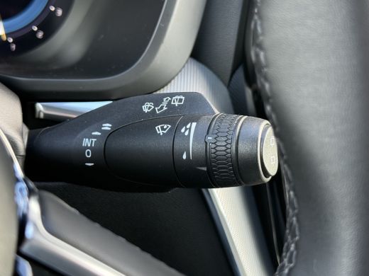 Volvo  XC60 2.0 B4 R-Design | Pano | Trekhaak | H/K | Memory | Google Maps | 21 inch ActivLease financial lease