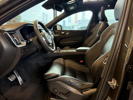 Volvo  XC60 2.0 B4 R-Design | Pano | Trekhaak | H/K | Memory | Google Maps | 21 inch ActivLease financial lease