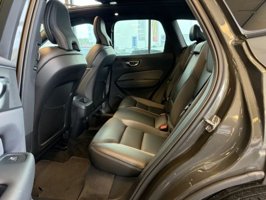 Volvo  XC60 2.0 B4 R-Design | Pano | Trekhaak | H/K | Memory | Google Maps | 21 inch ActivLease financial lease