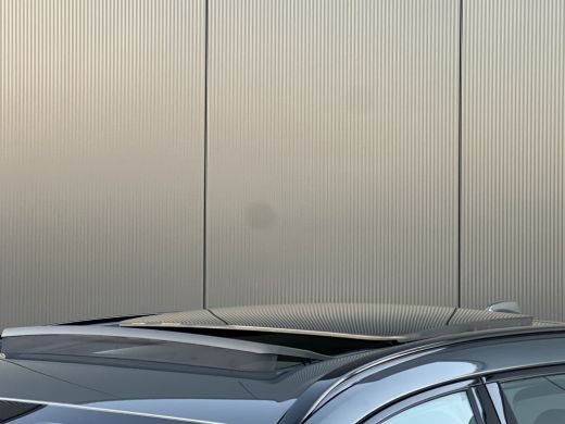 Volvo  XC60 2.0 T6 Plug-in hybrid AWD Ultra Dark | Panoramadak | Head-up Display | Trekhaak | 360 Camera | St... ActivLease financial lease