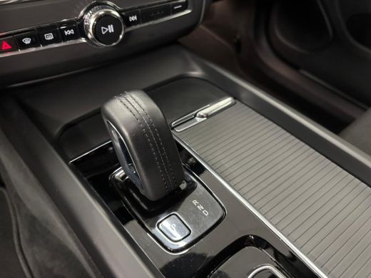 Volvo  XC60 B5 Business Pro | Achterbank verwarmd | Achteruitrijcamera | Apple Carplay/Android Auto|telefooni... ActivLease financial lease